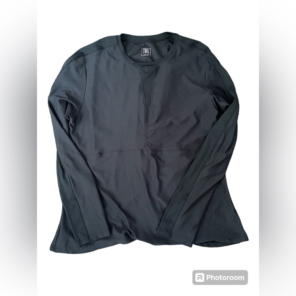 Tail activewear long sleeve black ventilated, knot tie in the back size large